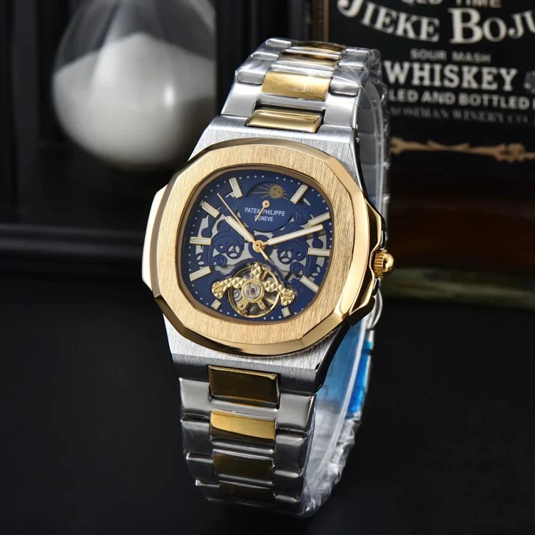 The time on the R-1 wrist is explained by this watch