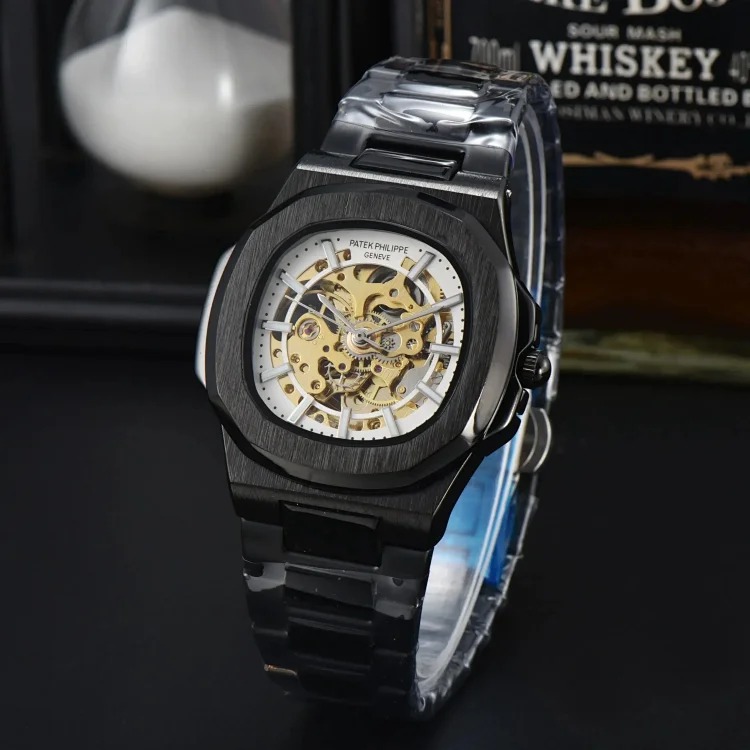 The time on the R-1 wrist is explained by this watch