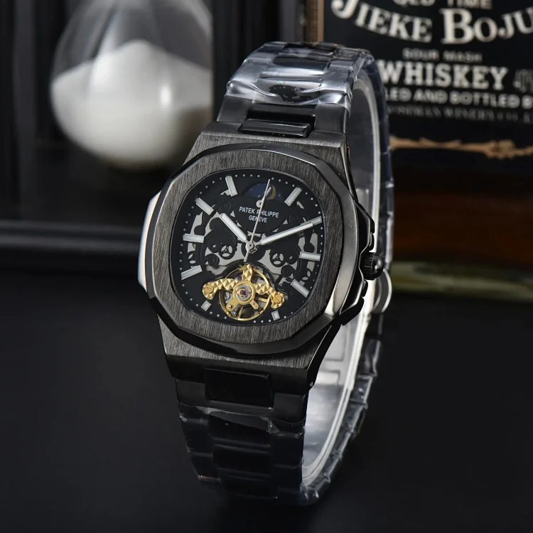 The time on the R-1 wrist is explained by this watch