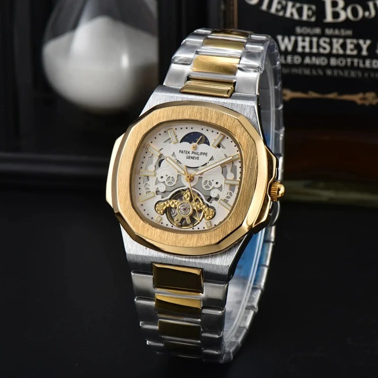 The time on the R-1 wrist is explained by this watch