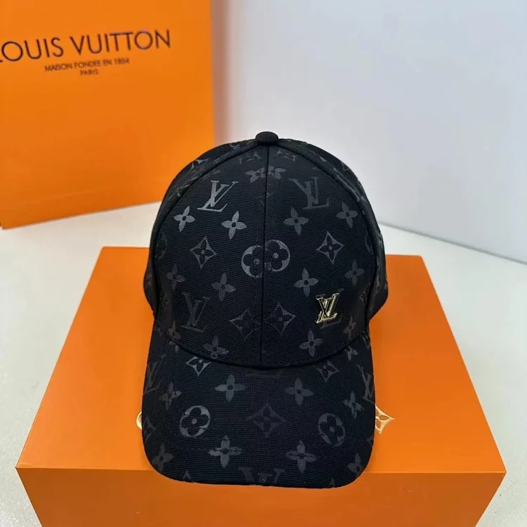 Fashionable Lu Yi hat