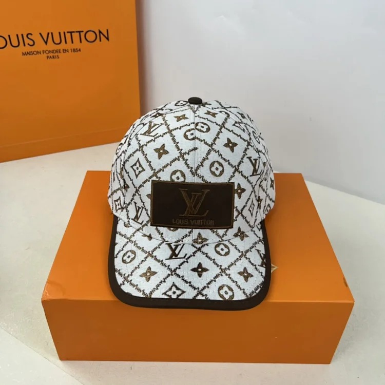 Fashionable Lu Yi hat