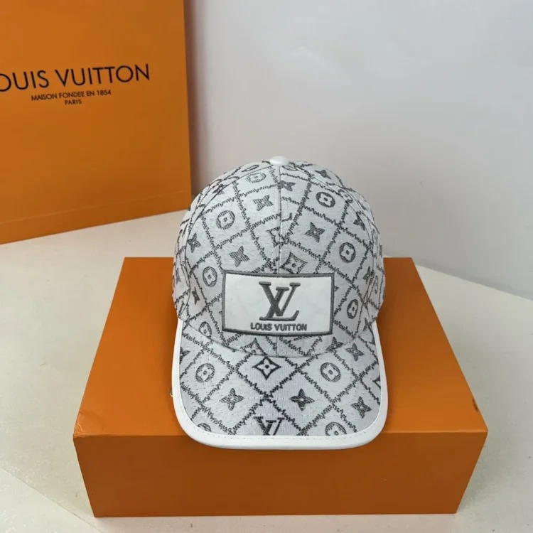 Fashionable Lu Yi hat