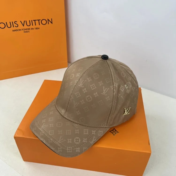 Fashionable Lu Yi hat