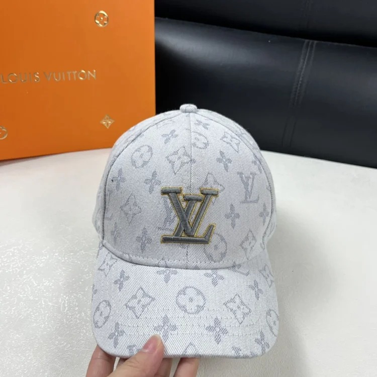Fashionable Lu Yi hat