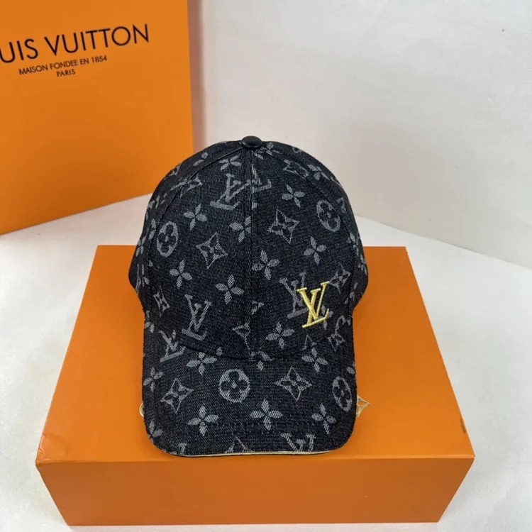 Fashionable Lu Yi hat