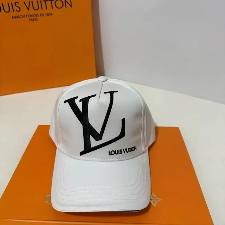 Fashionable Lu Yi hat