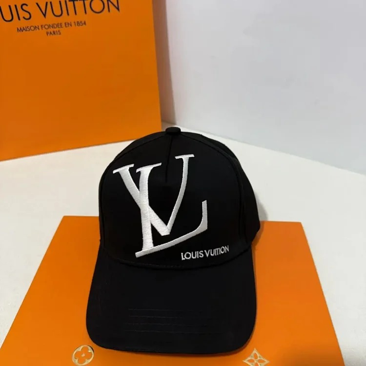 Fashionable Lu Yi hat