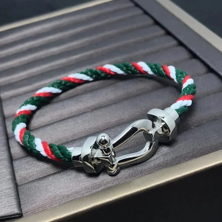 Fashion bracelet 02