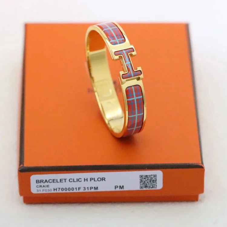 Fashion bracelet 02