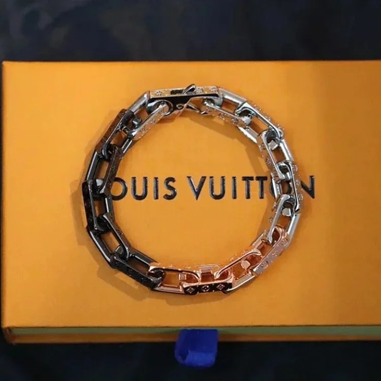 Fashion bracelet 02