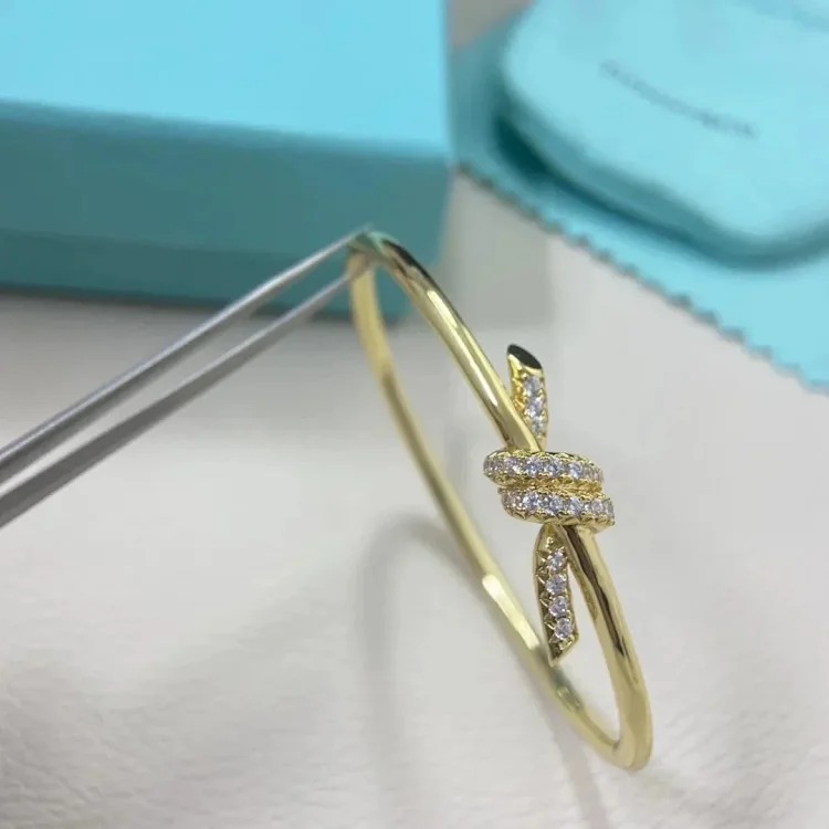 Fashion bracelet 02