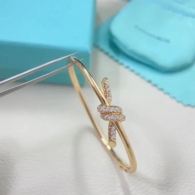Fashion bracelet 02