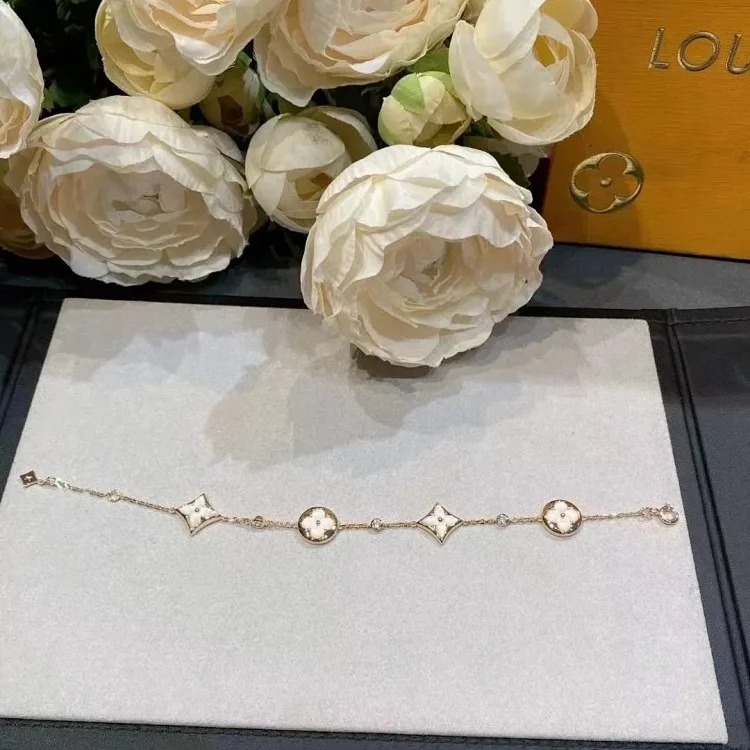 Fashion bracelet 02