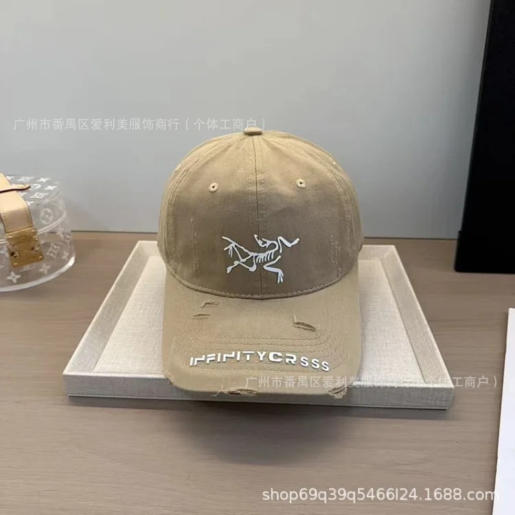 Embroidered Korean Letters Baseball Cap Couple Face Revealing Small Peaked Hat Men and Women Same Style Soft Top Sun Hat Hat Wholesale