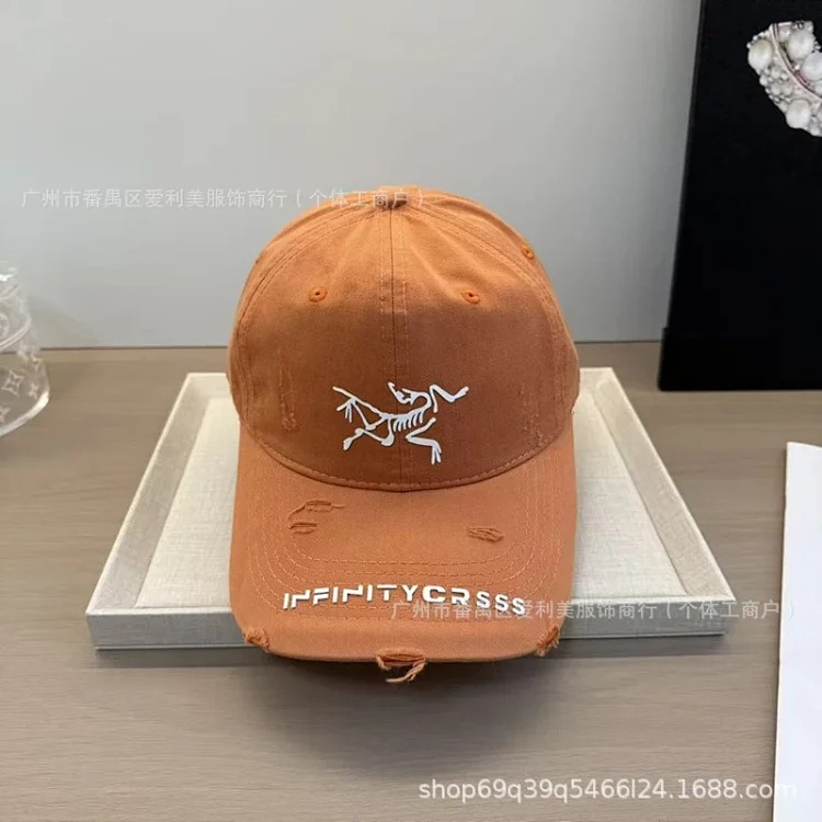 Embroidered Korean Letters Baseball Cap Couple Face Revealing Small Peaked Hat Men and Women Same Style Soft Top Sun Hat Hat Wholesale