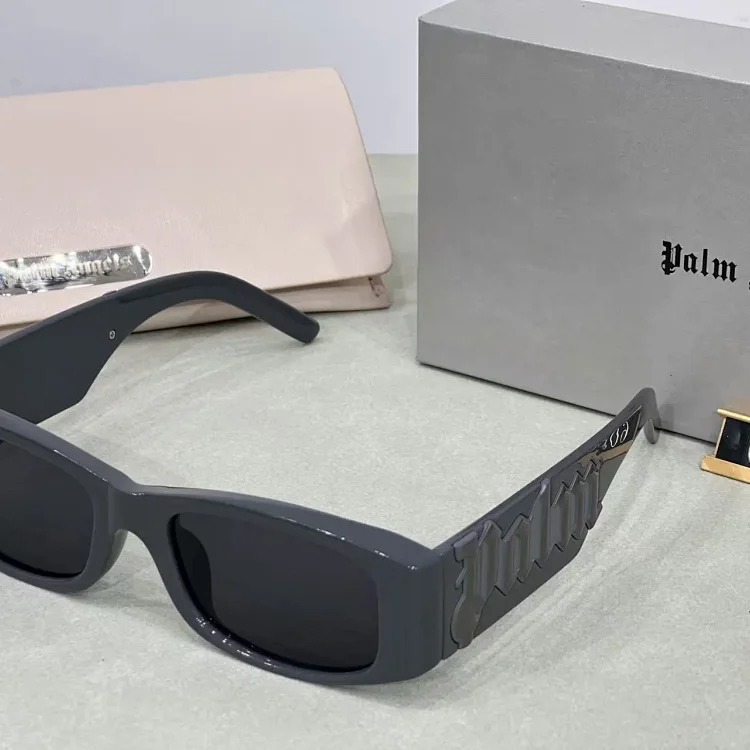 Casual fashionable summer sunglasses