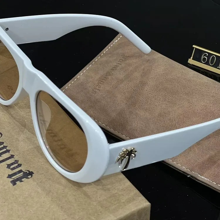 Casual fashionable summer sunglasses