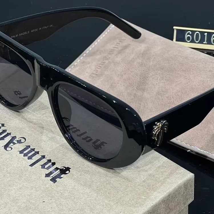 Casual fashionable summer sunglasses