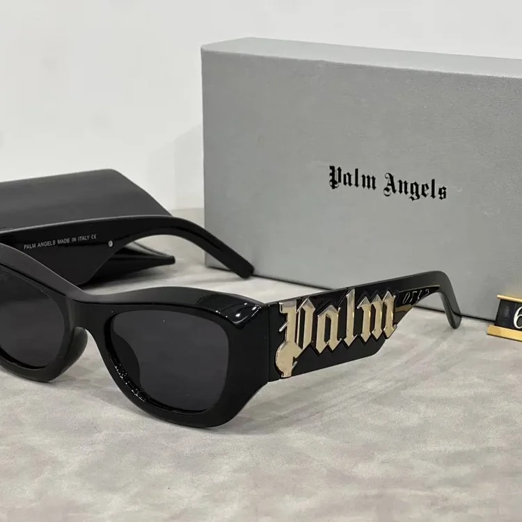 Casual fashionable summer sunglasses