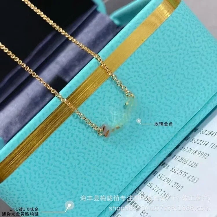 New T's smile necklace thickly plated 18K gold glossy 2 sides drilled full of diamonds smiling face necklace Seiko clavicle chain jewelry