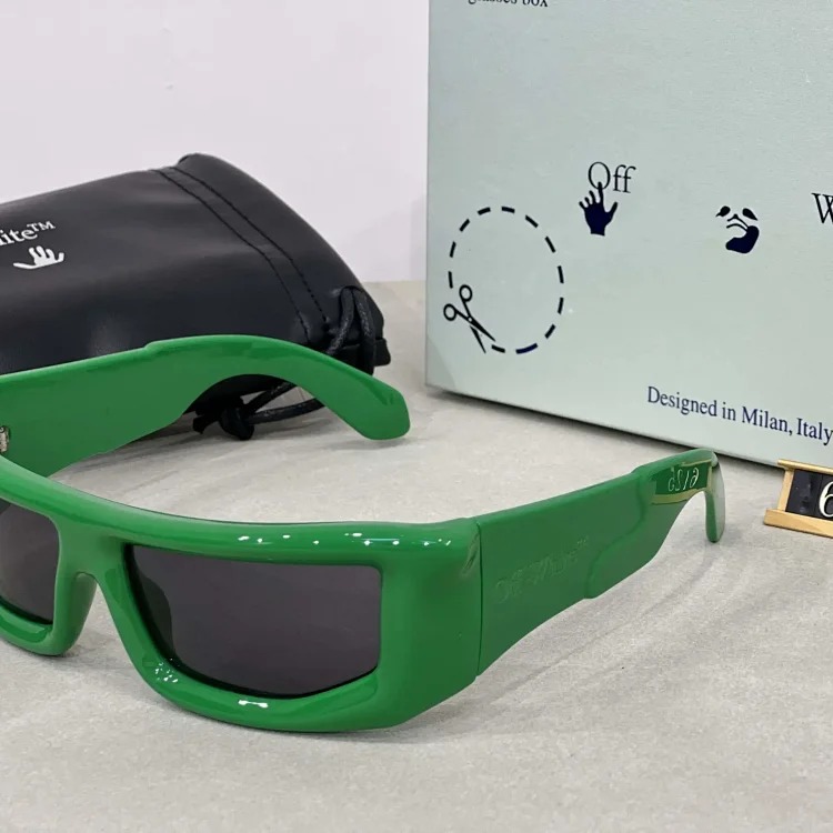 Fashionable summer casual sunglasses
