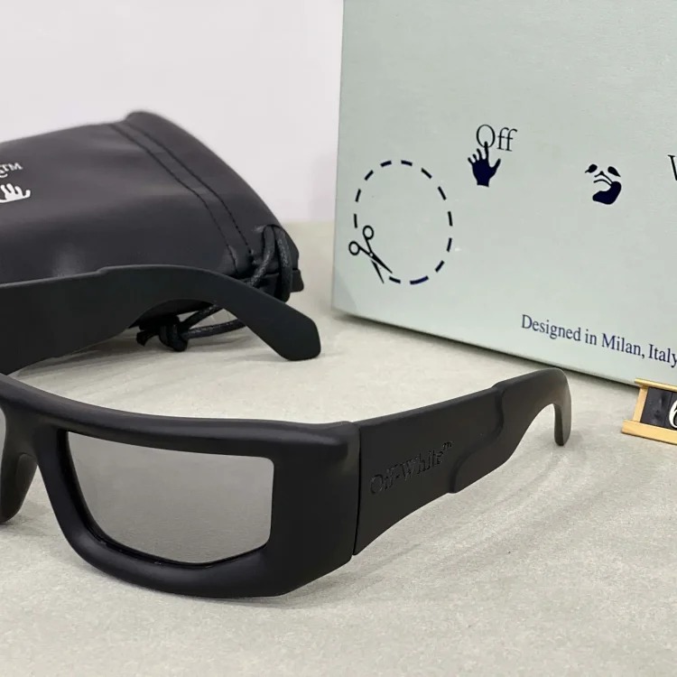Fashionable summer casual sunglasses