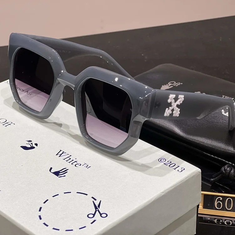 Fashionable summer casual sunglasses