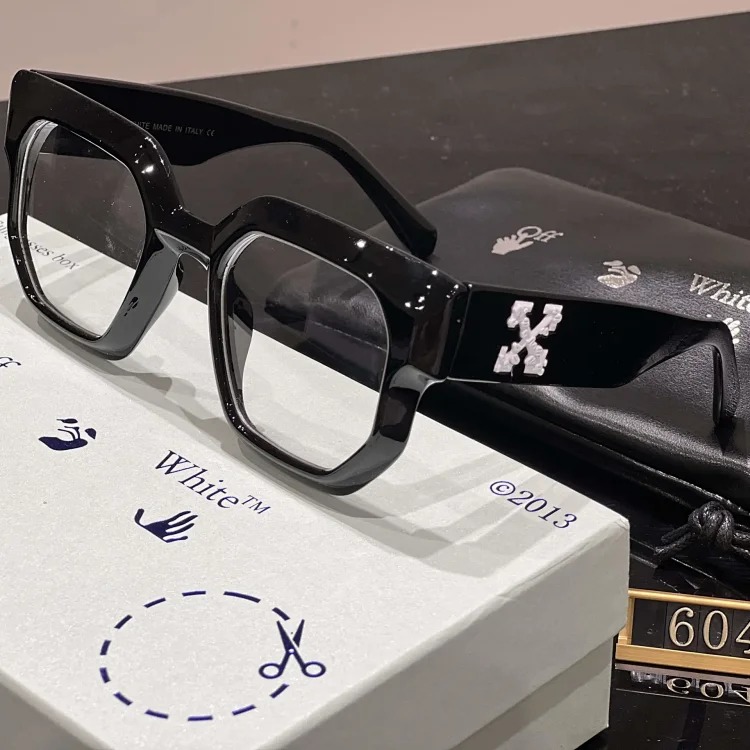 Fashionable summer casual sunglasses