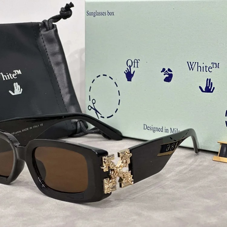 Fashionable summer casual sunglasses