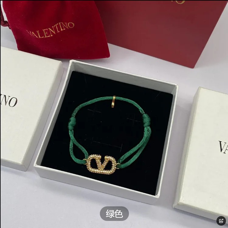 New letter bracelet multi-color versatile V letter temperament brass simple style bracelet