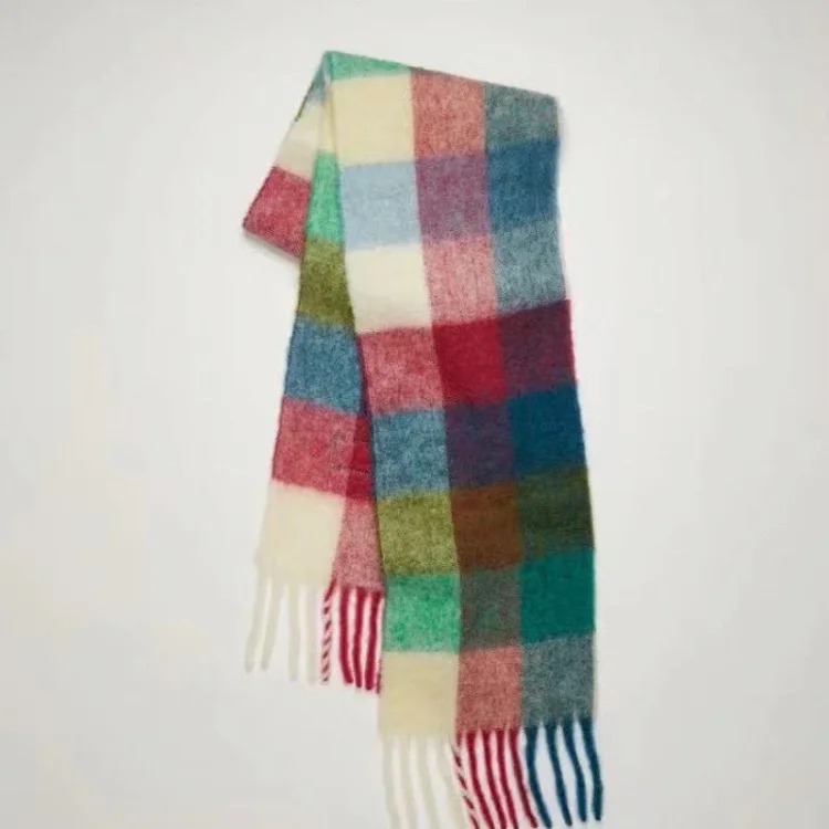 2023 autumn and winter star Yang Mi's new thickened and warm rainbow-colored plaid scarf tassel color-blocked ac shawl