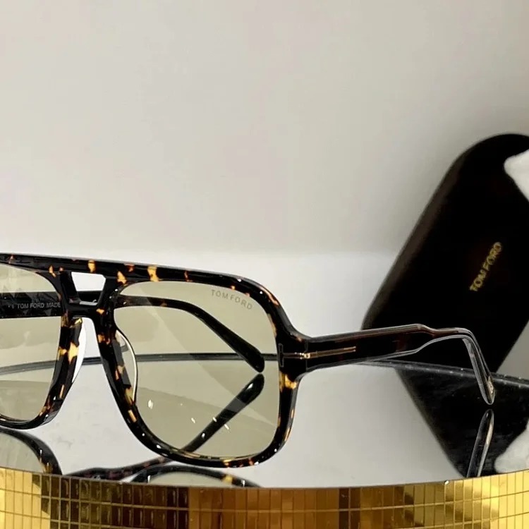 Fashionable and versatile UV protection sunglasses