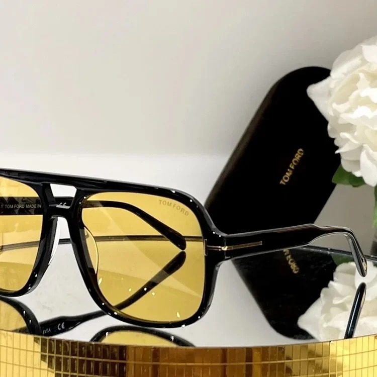 Fashionable and versatile UV protection sunglasses