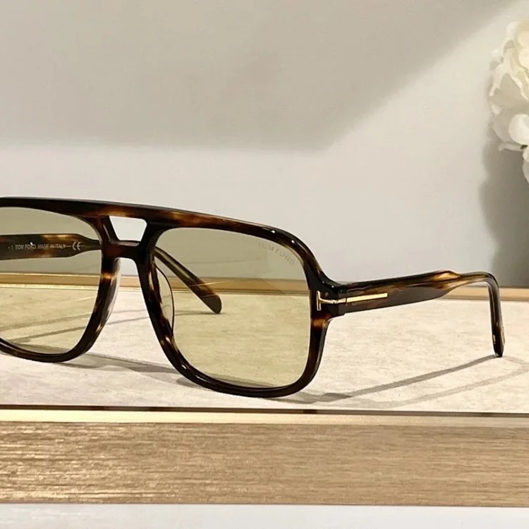 Fashionable and versatile UV protection sunglasses