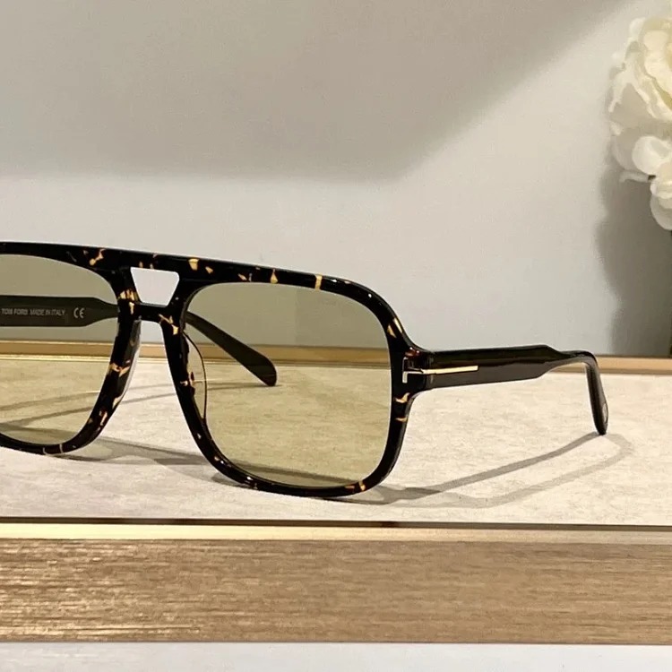 Fashionable and versatile UV protection sunglasses