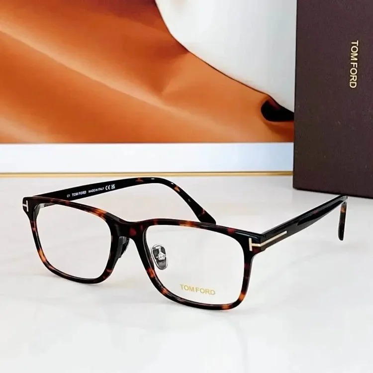 Fashionable and versatile UV protection sunglasses