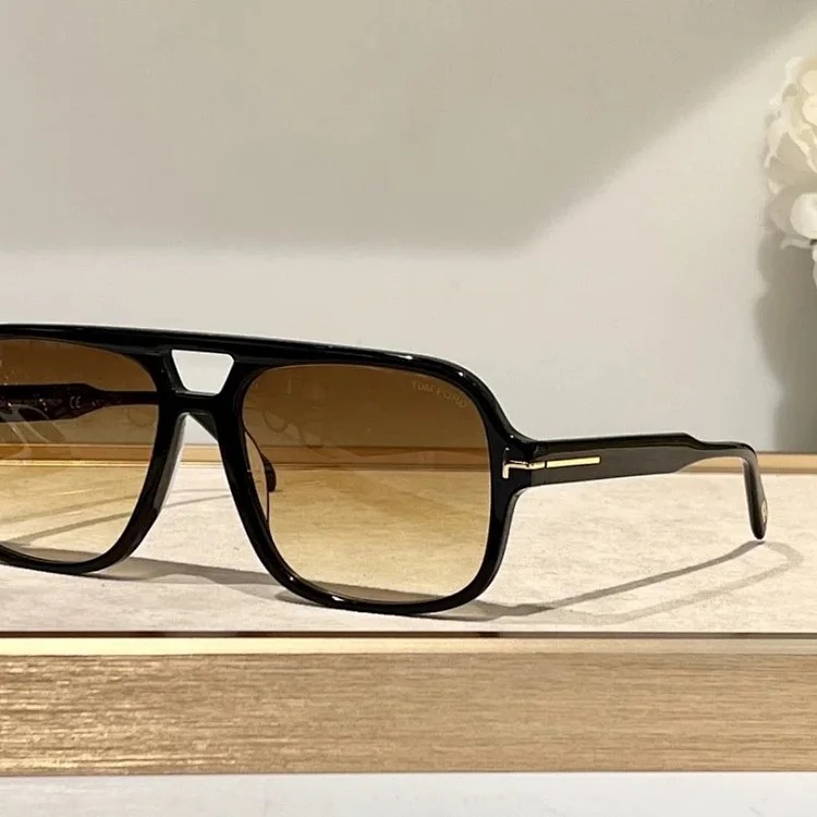 Fashionable and versatile UV protection sunglasses