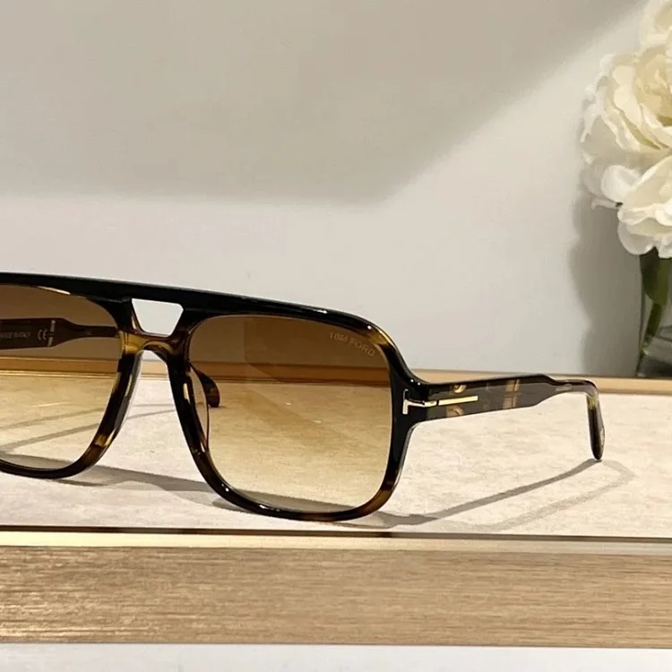 Fashionable and versatile UV protection sunglasses