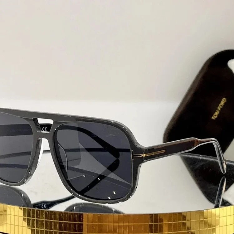 Fashionable and versatile UV protection sunglasses