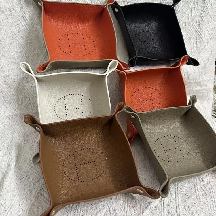 Storage tray leather