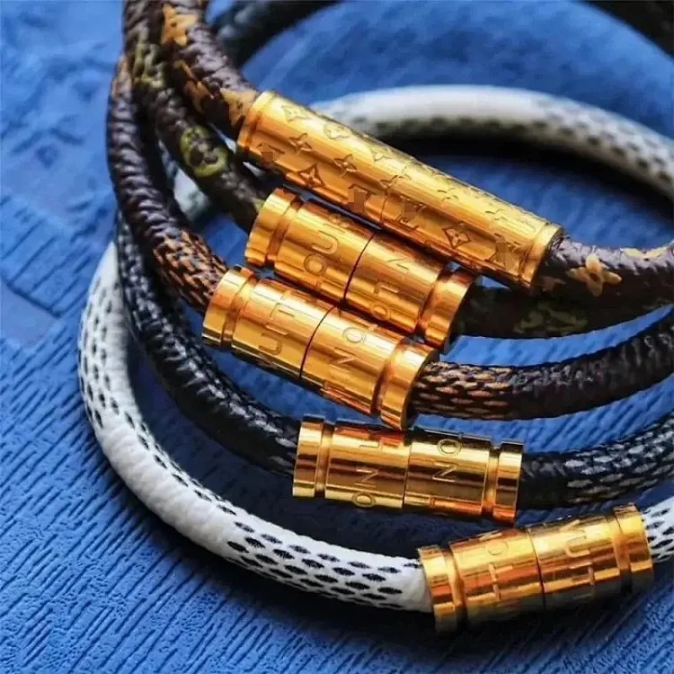 LMagnetic clasp bracelet^