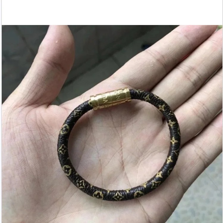 LMagnetic clasp bracelet^