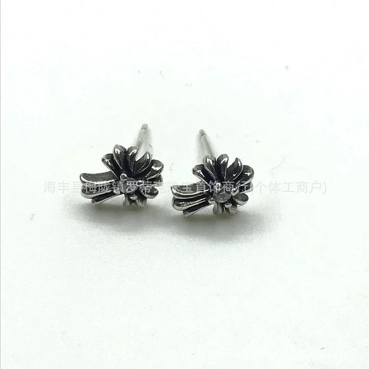 Chrome Hearts Ch trendy brand Crowe earrings for men and women cross s925 sterling silver retro needle earrings exquisite European and American cross-border earrings