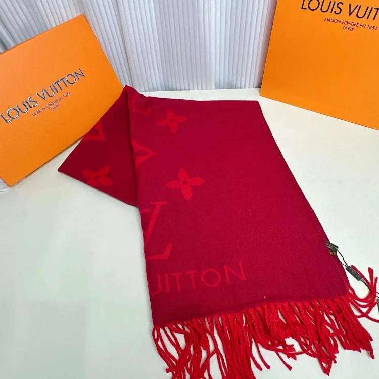 High-quality scarf (double-sided cashmere, packaged in a gift box at the counter)
