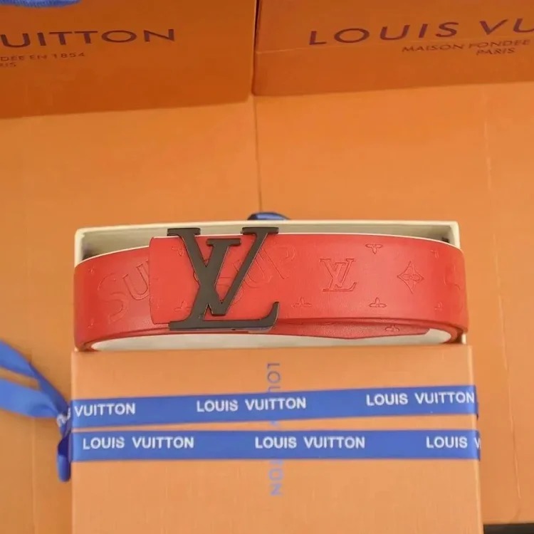 Fashionable and versatile belt 046