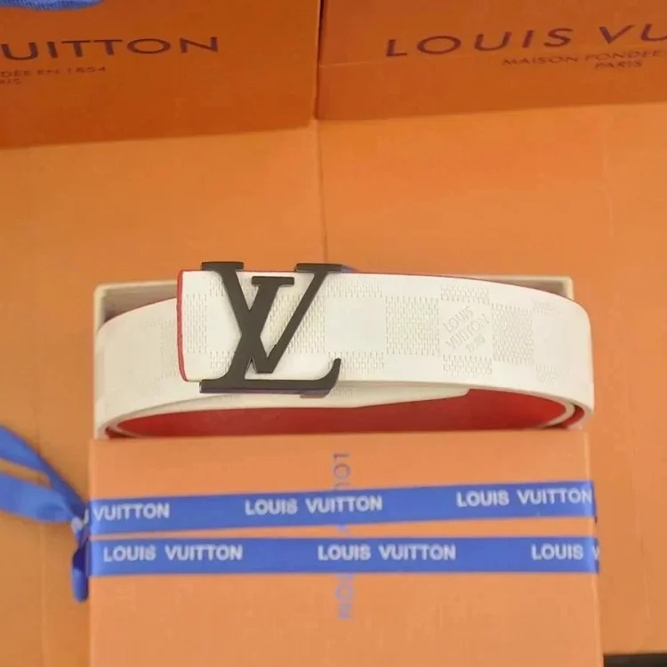Fashionable and versatile belt 046