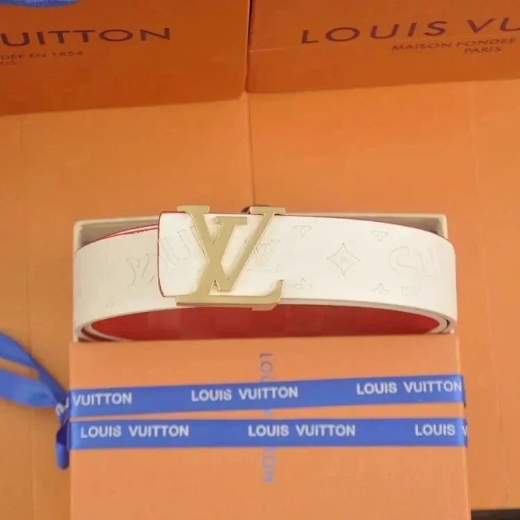 Fashionable and versatile belt 046