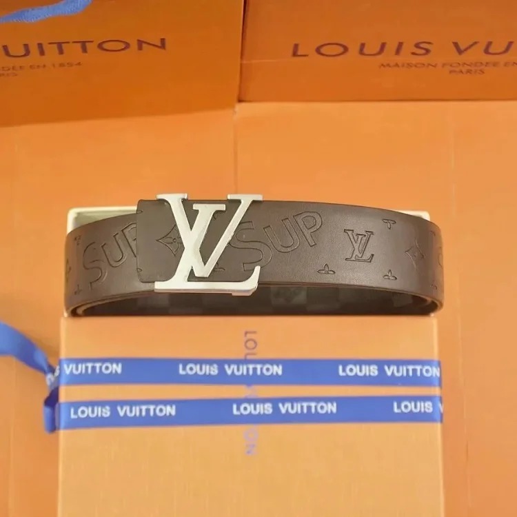 Fashionable and versatile belt 046