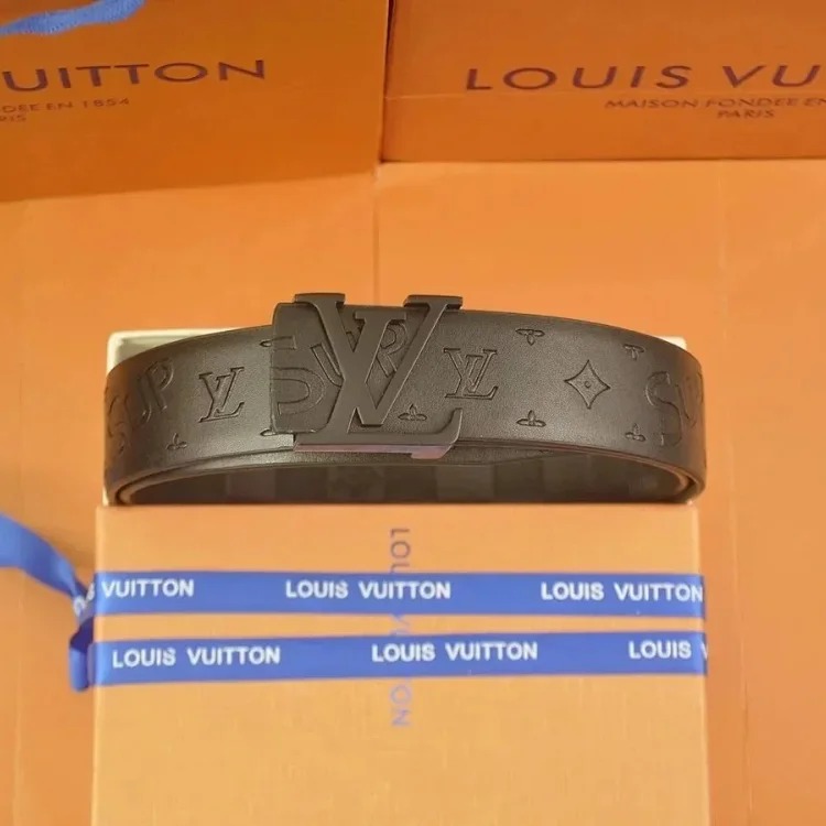 Fashionable and versatile belt 046